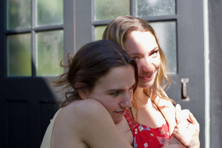 Người bán hoa đang làm việc.