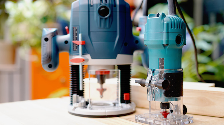 Bộ định tuyến cơ sở lao động và cố định