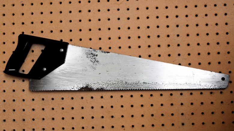 Thấy treo trên bảng điều khiển bảng cứng