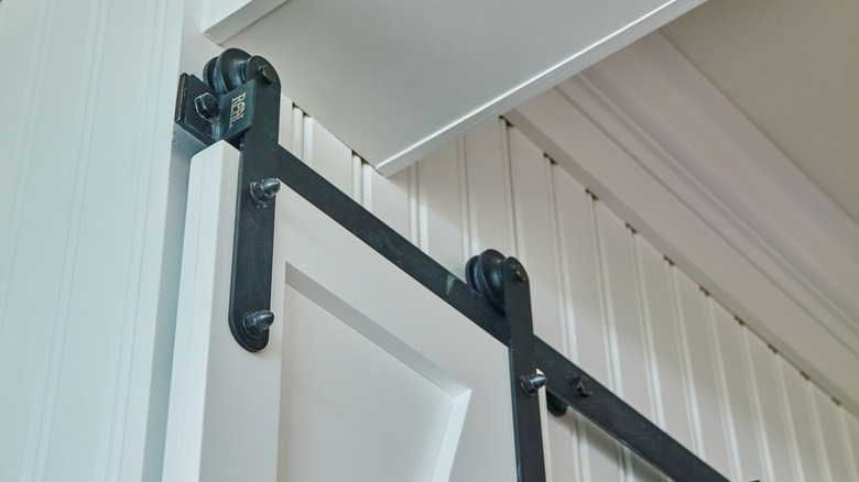 Đóng cửa trượt