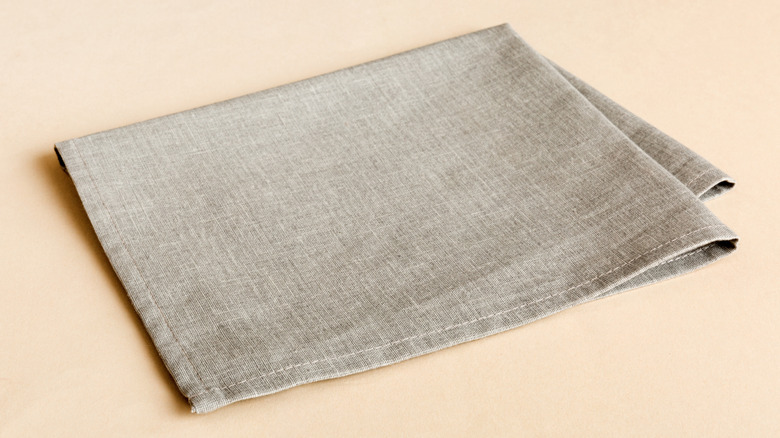 Khăn ăn không nhăn