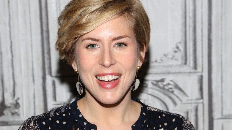 Erin Napier trong một bức ảnh thẳng thắn mỉm cười