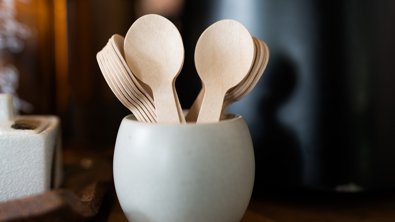 bát thìa gỗ tre dùng một lần