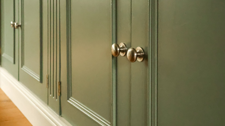 Núm đồng thau không có tấm ốp lưng